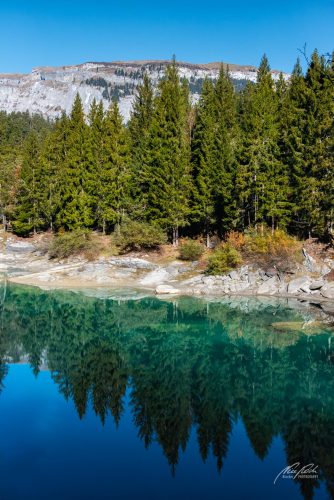 LBK710-9320-Farbenfrohe-Spiegelung-im-Caumasee