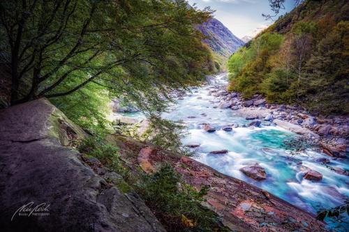 LBU010-08542-Verzasca-Tal-und-Fluss