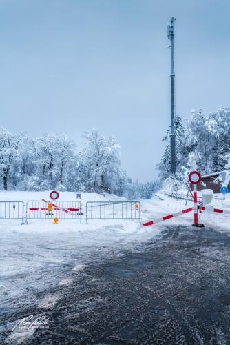 LBU101-00878-Gesperrte-Winterstrasse