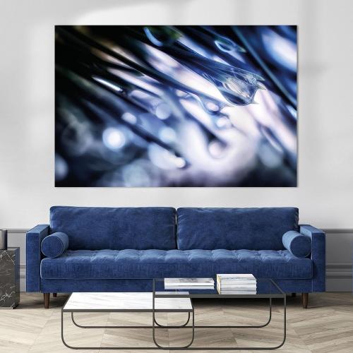 WTK812-2374-1499706-Tropfen-im-blauen-Licht