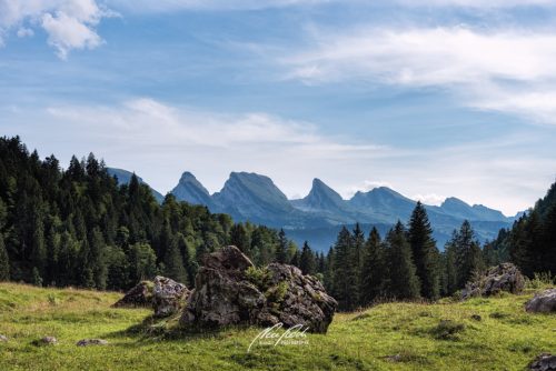 DSC 8805K708-24730980-hp17M-Churfirsten